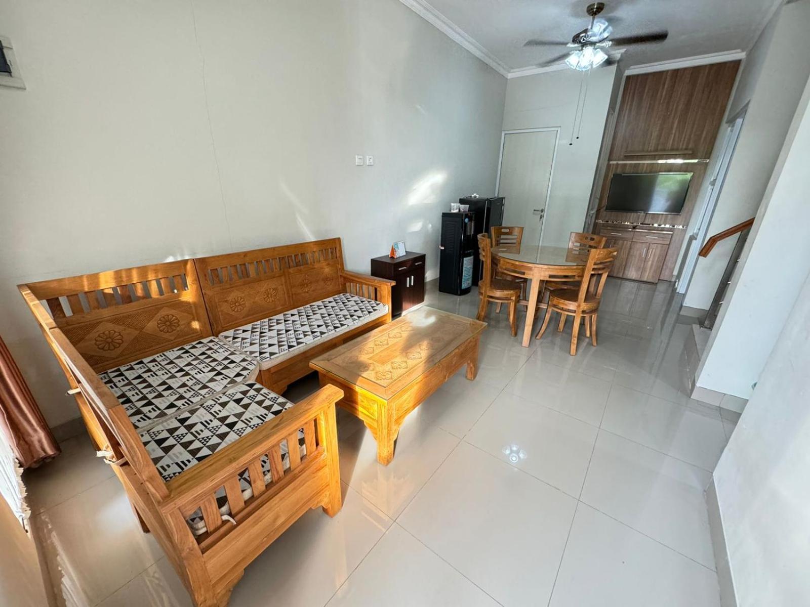 Griya Ngadimulyo Syariah Villa Ngabean Exterior photo