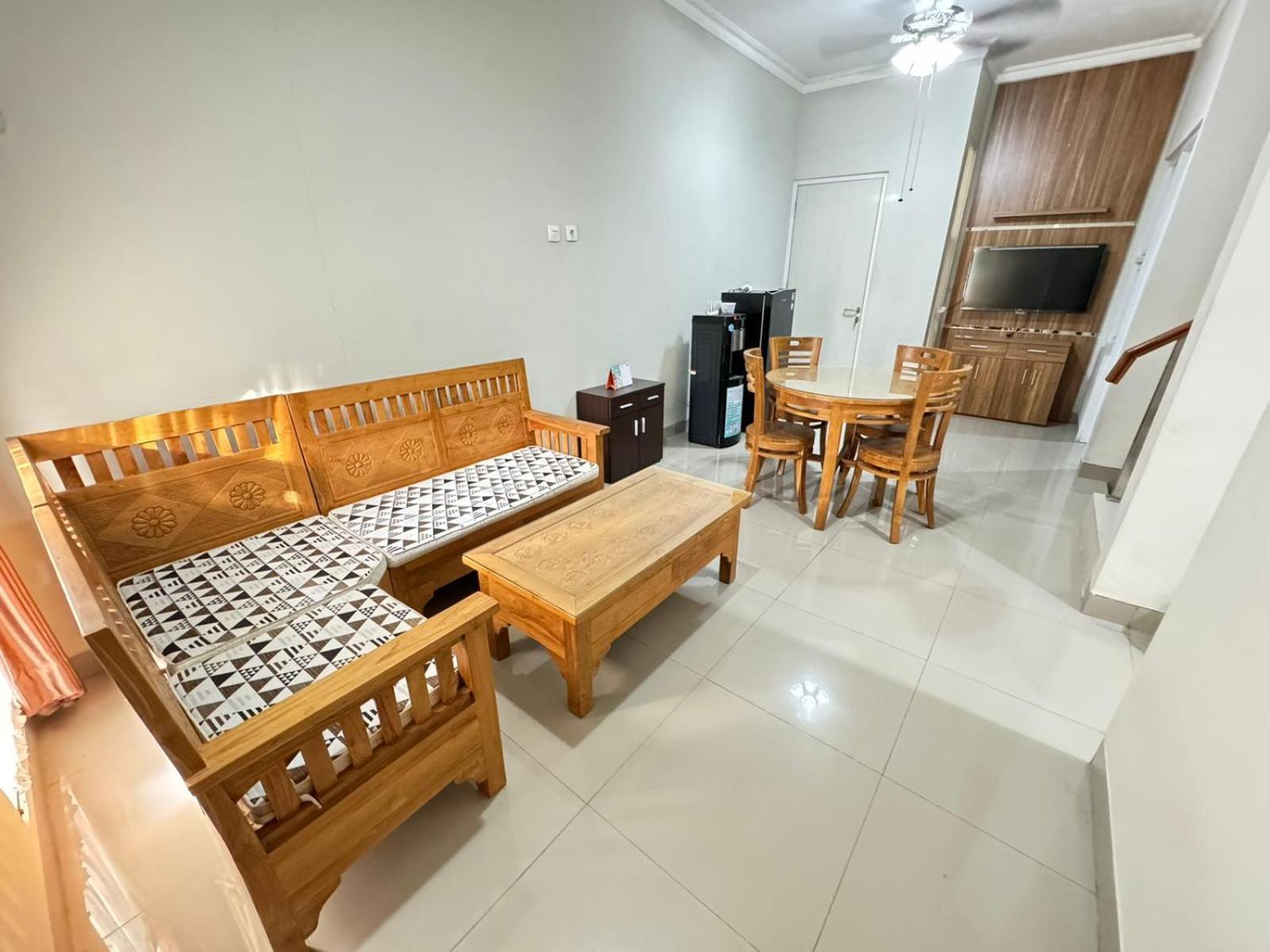 Griya Ngadimulyo Syariah Villa Ngabean Exterior photo